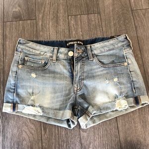 NWT Express distressed jean shorts!